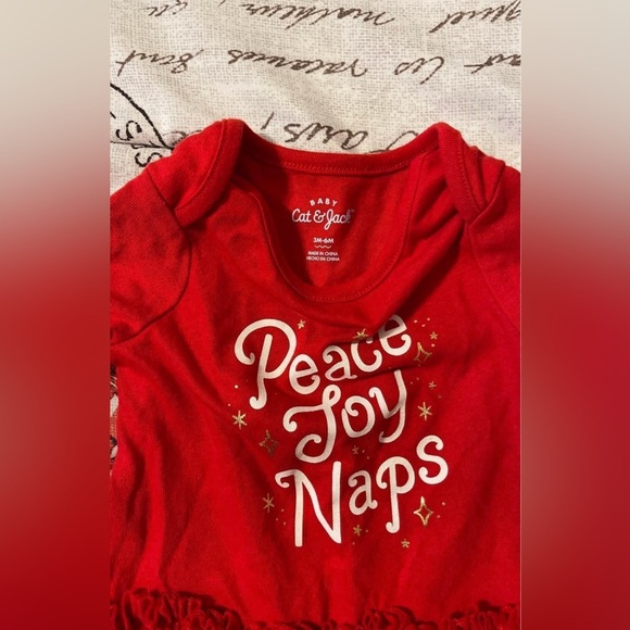 CAT&JACK HOLIDAY ONESIE - Picture 2 of 4